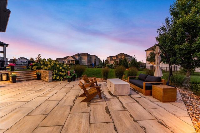 17329 Larsen Street, Overland Park, KS 66221