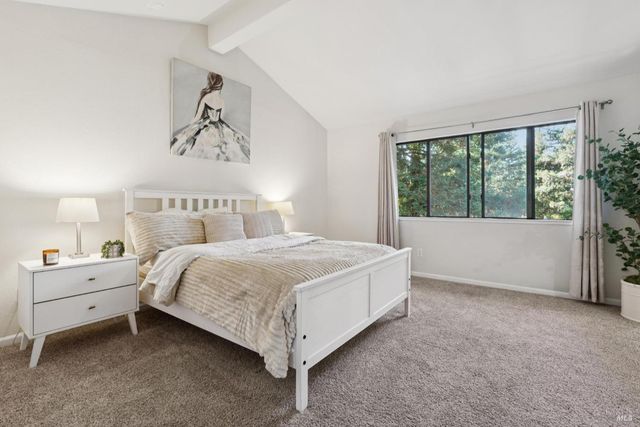 1302 Marylyn Cir, Petaluma, CA 94954