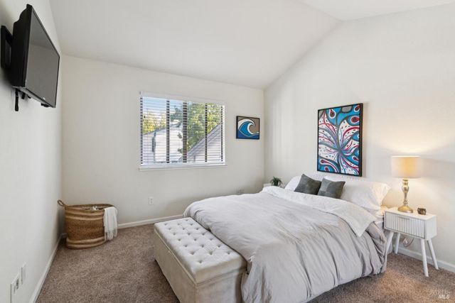 1302 Marylyn Cir, Petaluma, CA 94954