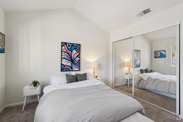 1302 Marylyn Cir, Petaluma, CA 94954