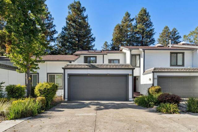 1302 Marylyn Cir, Petaluma, CA 94954