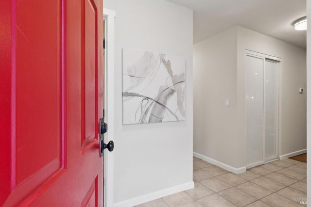 1302 Marylyn Cir, Petaluma, CA 94954