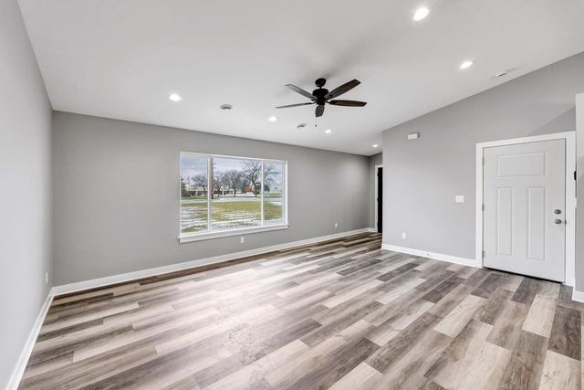 2100 S 21st STREET, Manitowoc, WI 54220