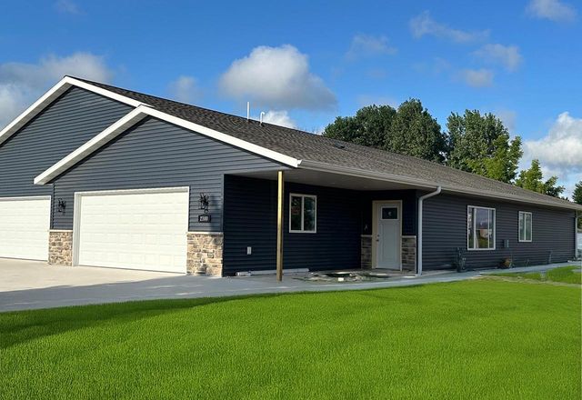 2100 S 21st STREET, Manitowoc, WI 54220