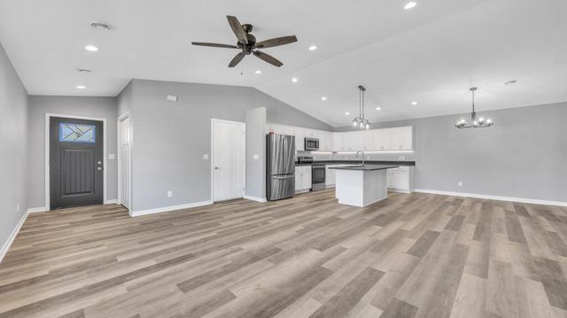 2100 S 21st STREET, Manitowoc, WI 54220