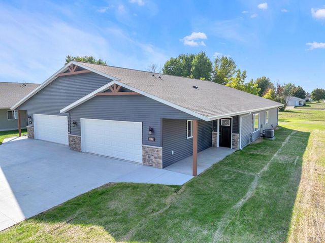 2100 S 21st STREET, Manitowoc, WI 54220