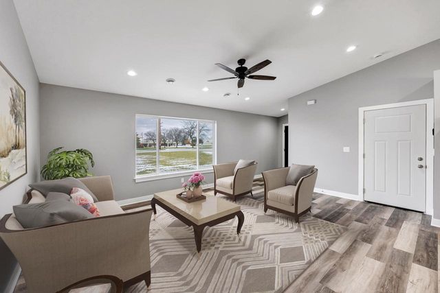 2100 S 21st STREET, Manitowoc, WI 54220