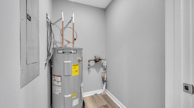 2100 S 21st STREET, Manitowoc, WI 54220