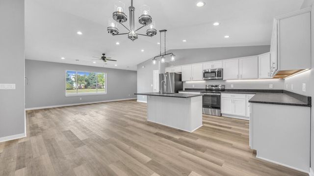 2100 S 21st STREET, Manitowoc, WI 54220