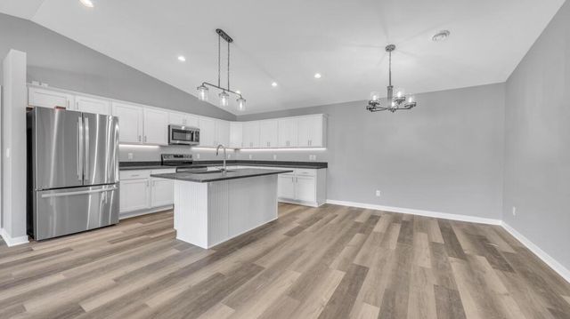 2100 S 21st STREET, Manitowoc, WI 54220