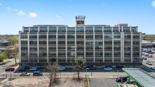 3963 W Belmont Avenue 613, Chicago, IL 60618