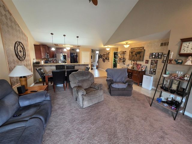 31637 Beaver Circle, New Boston, MI 48164