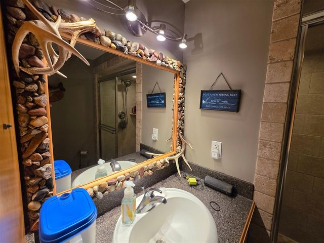 31637 Beaver Circle, New Boston, MI 48164