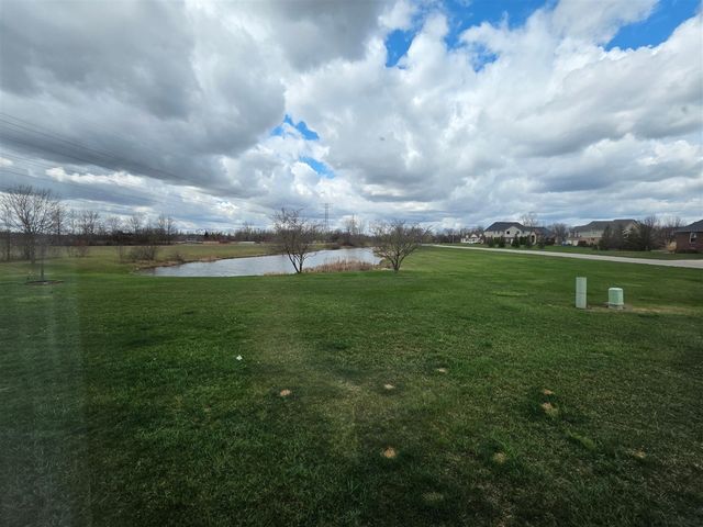 31637 Beaver Circle, New Boston, MI 48164