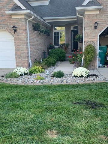 31637 Beaver Circle, New Boston, MI 48164
