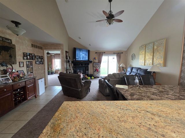 31637 Beaver Circle, New Boston, MI 48164
