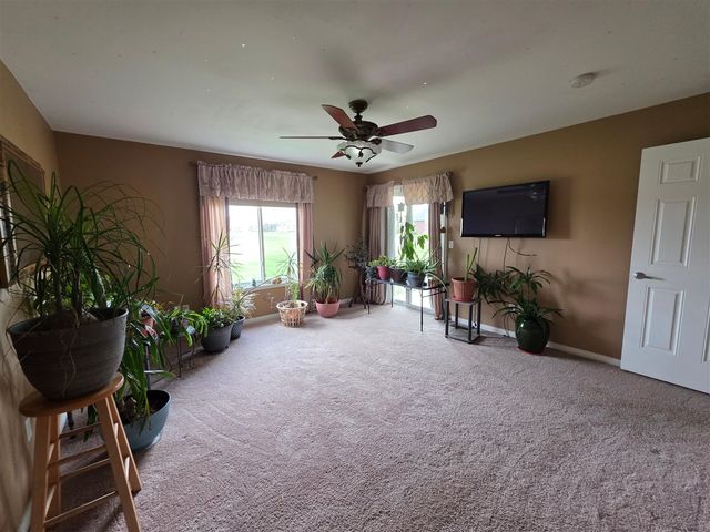 31637 Beaver Circle, New Boston, MI 48164