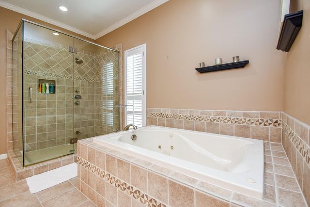 2118 Woodland Drive, Richmond, TX 77406