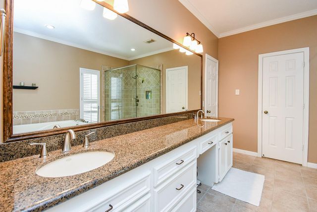 2118 Woodland Drive, Richmond, TX 77406