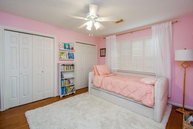 2118 Woodland Drive, Richmond, TX 77406