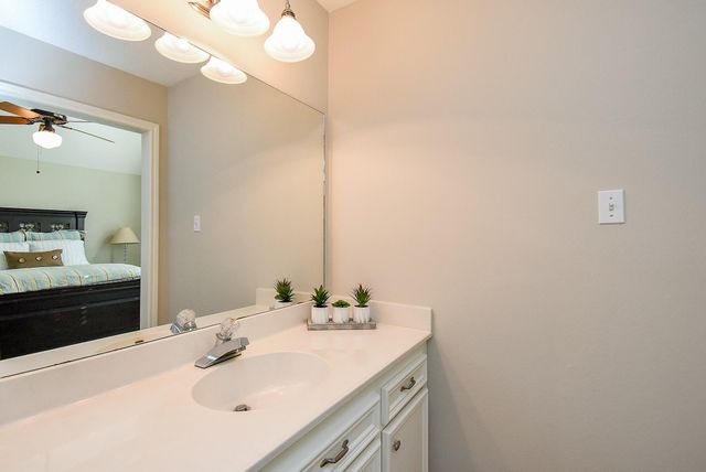 2118 Woodland Drive, Richmond, TX 77406