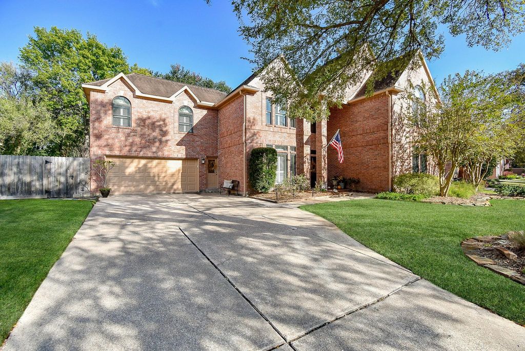 2118 Woodland Drive, Richmond, TX 77406