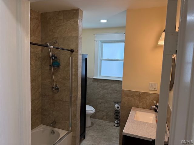 19 Rose Place, Utica, NY 13502