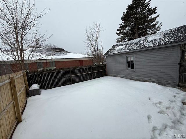 19 Rose Place, Utica, NY 13502