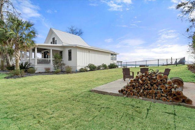 3366 Princess Pond Road, Summerton, SC 29148