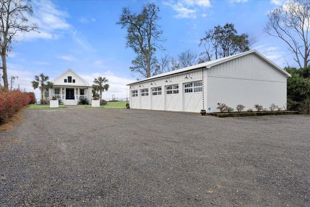 3366 Princess Pond Road, Summerton, SC 29148