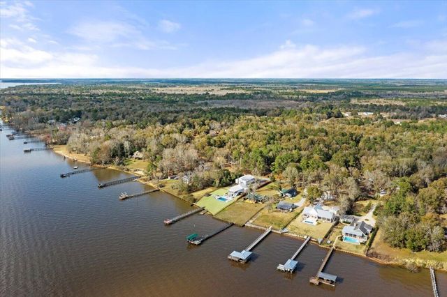 3366 Princess Pond Road, Summerton, SC 29148