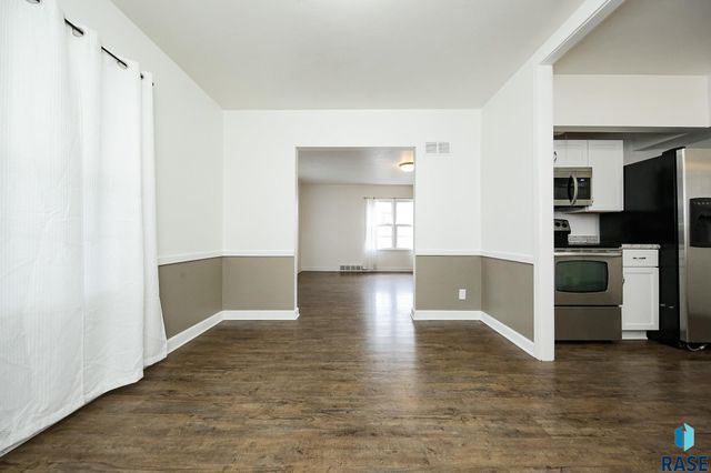 101 W 27th St, Sioux Falls, SD 57105