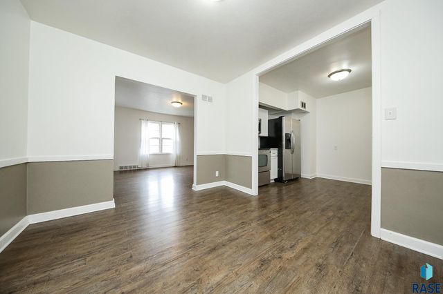 101 W 27th St, Sioux Falls, SD 57105