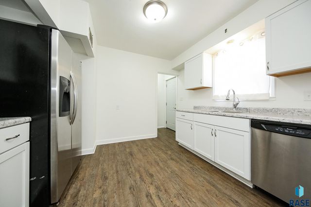 101 W 27th St, Sioux Falls, SD 57105