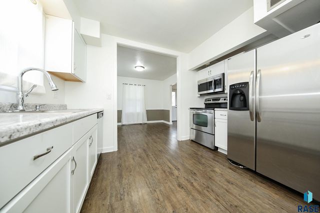 101 W 27th St, Sioux Falls, SD 57105