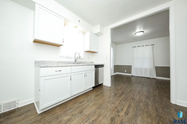 101 W 27th St, Sioux Falls, SD 57105