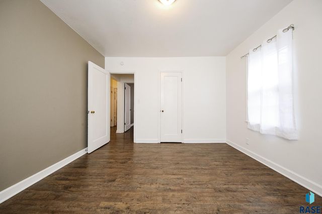 101 W 27th St, Sioux Falls, SD 57105