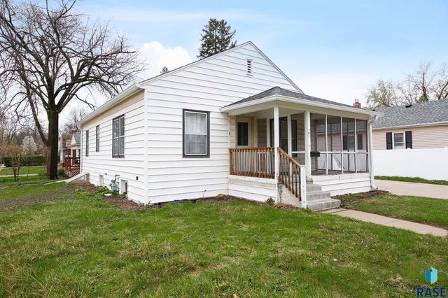 101 W 27th St, Sioux Falls, SD 57105