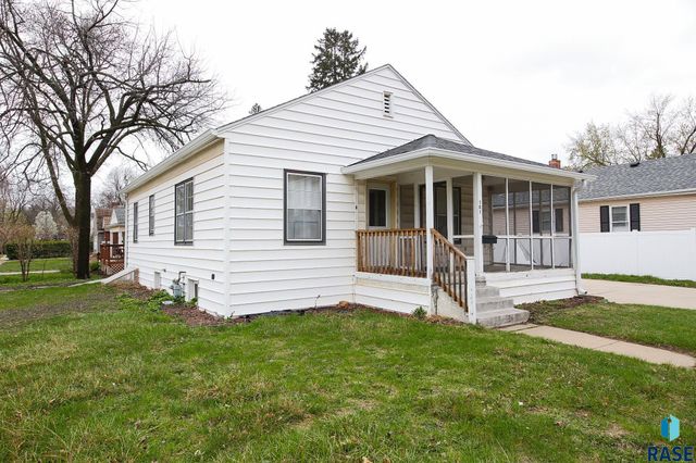 101 W 27th St, Sioux Falls, SD 57105