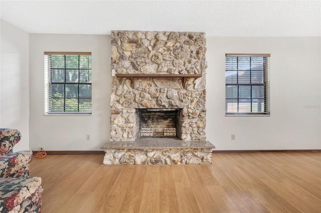 1520 LEGACY WOODS COURT, Groveland, FL 34736