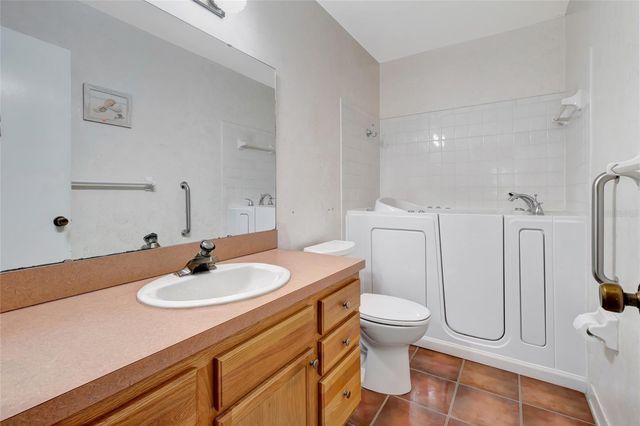 1520 LEGACY WOODS COURT, Groveland, FL 34736