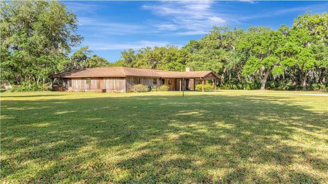 1520 LEGACY WOODS COURT, Groveland, FL 34736