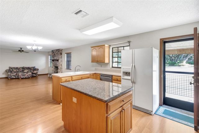 1520 LEGACY WOODS COURT, Groveland, FL 34736