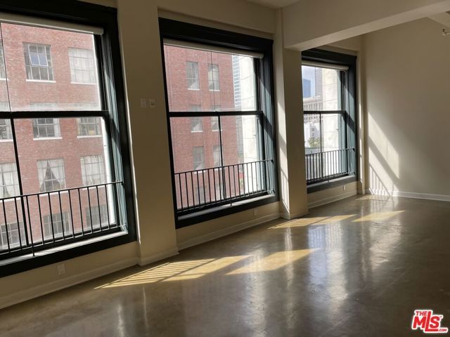 315 W 5th Street 905, Los Angeles, CA 90013