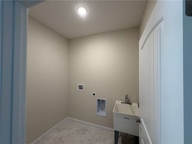 40 Chestnut Street, Springboro, OH 45066