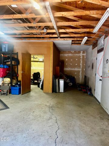 51530 Riverland Avenue, La Pine, OR 97739