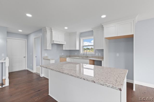 2819 Eunice Circle, Adrian, MI 49221