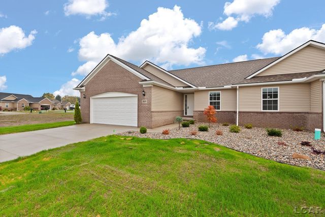 2819 Eunice Circle, Adrian, MI 49221