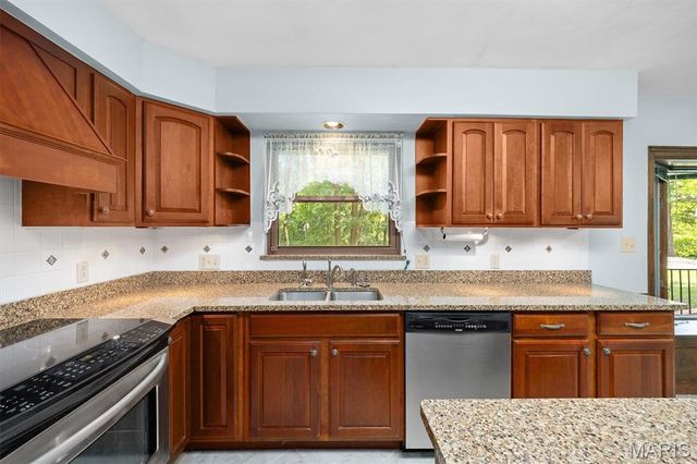 213 Warrensburg Drive, Belleville, IL 62223