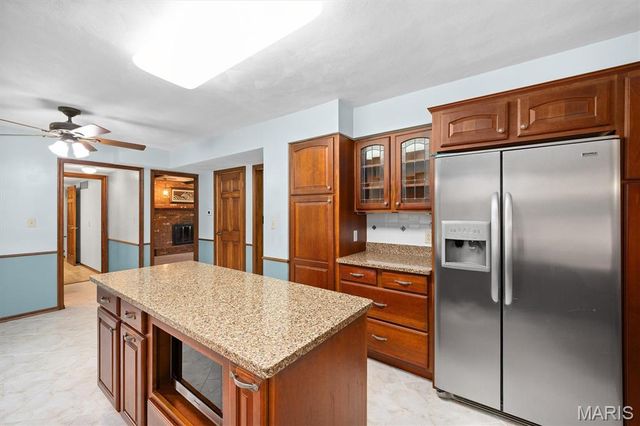213 Warrensburg Drive, Belleville, IL 62223